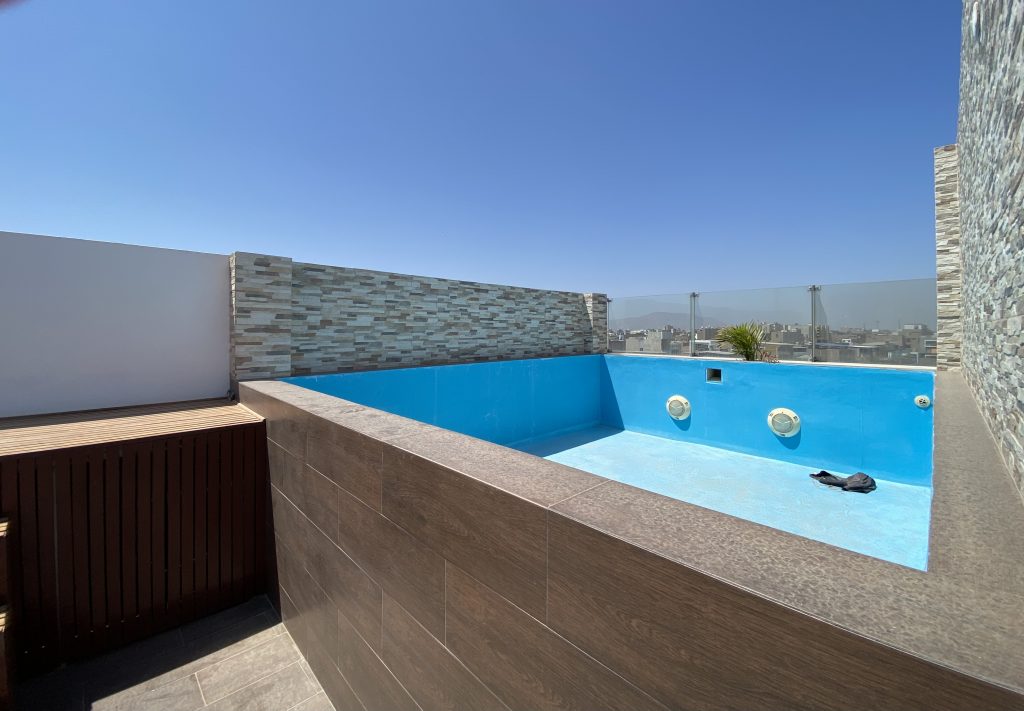 E2839CF0-076F-40D9-804C-D12FFB16858E